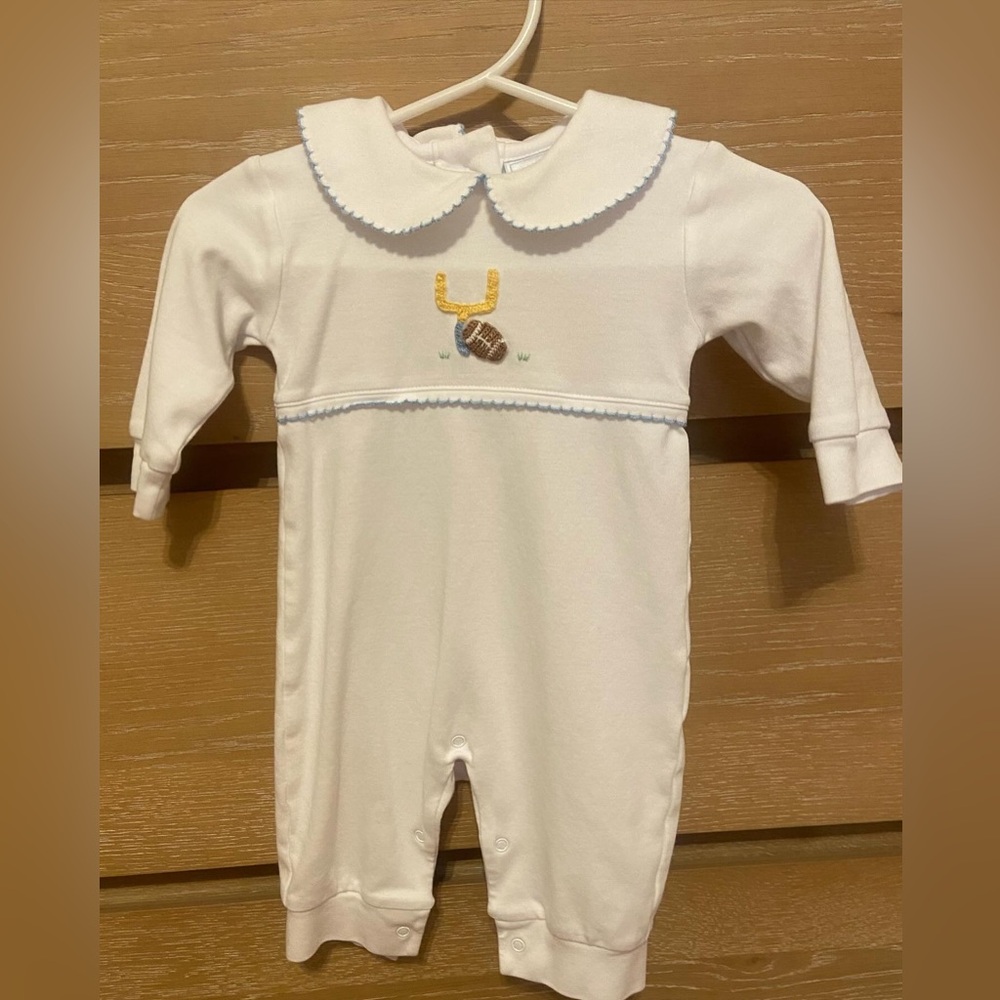 Little English crochet play suit